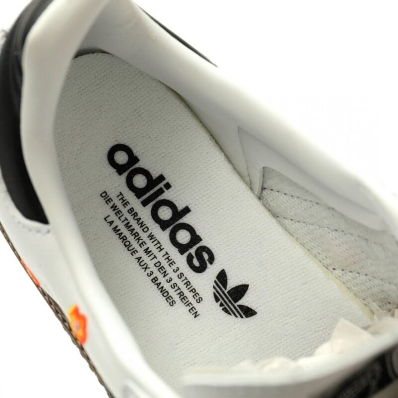 【AT13090】Adidas Originals Samba OG スニーカー、ユニークなカモミール刺繍付き | Adidas Samba