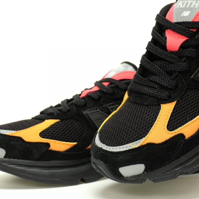 【AT13097】ニューバランスとKITHのM2010シリーズコラボレーションランニングシューズ | New Balance
