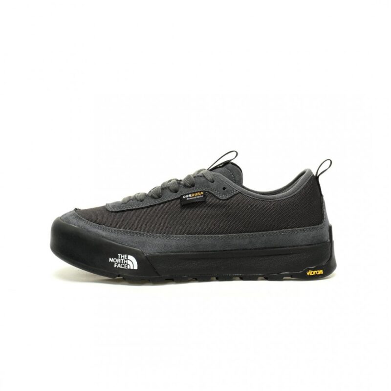 【AT13098】The North Face Clyffe Low Sneakerアウトドアシューズ - 都市のファッションとアウトドア技術の完璧な融合 | TNF