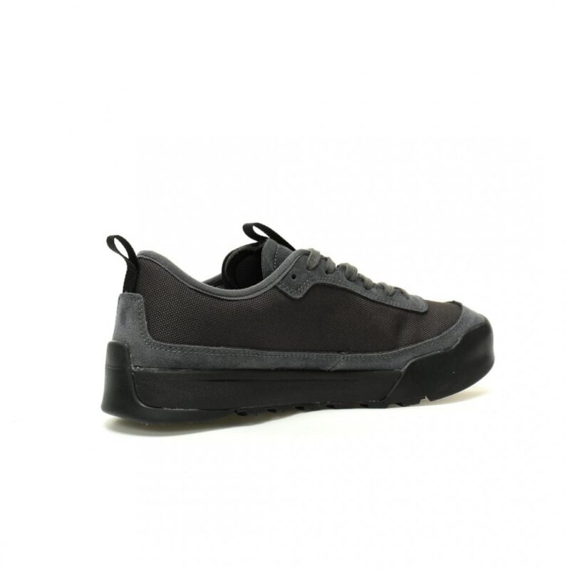 【AT13098】The North Face Clyffe Low Sneakerアウトドアシューズ - 都市のファッションとアウトドア技術の完璧な融合 | TNF
