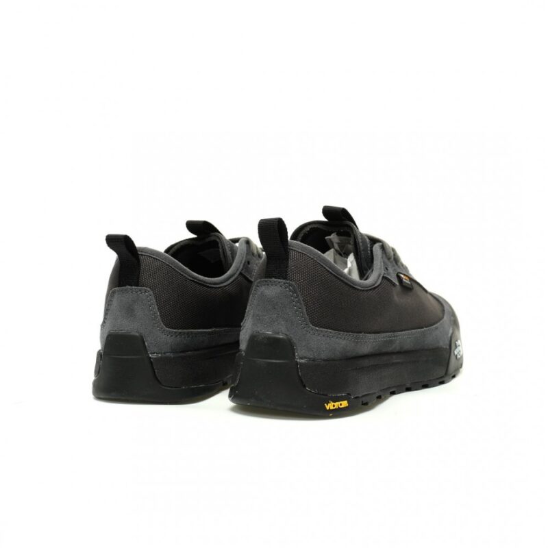 【AT13098】The North Face Clyffe Low Sneakerアウトドアシューズ - 都市のファッションとアウトドア技術の完璧な融合 | TNF