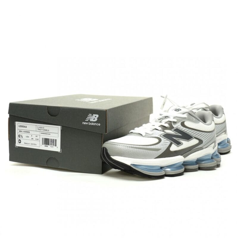 【AT13109】New Balance U2000シリーズランニングシューズ - シルバーグレーグレイシャーブルー | New Balance