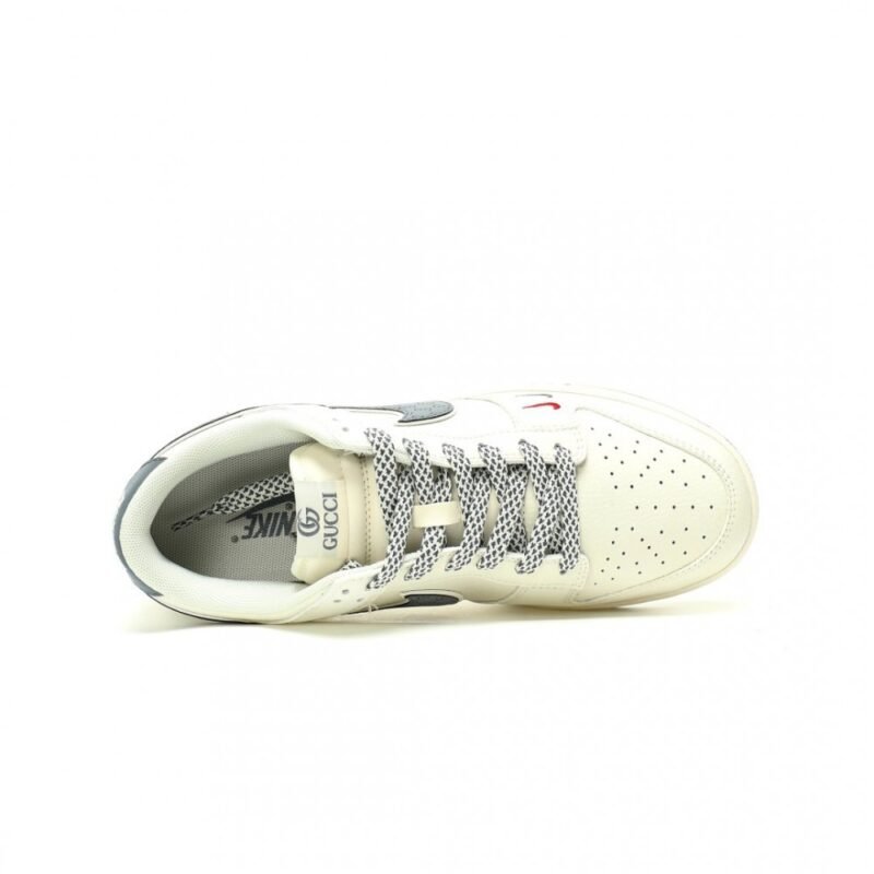 【AT13124】ナイキ × グッチコラボダンクロー・スニーカー - 高級スポーツファッションの最高峰 | Gucci x Nike