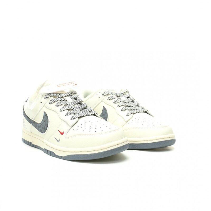 【AT13124】ナイキ × グッチコラボダンクロー・スニーカー - 高級スポーツファッションの最高峰 | Gucci x Nike
