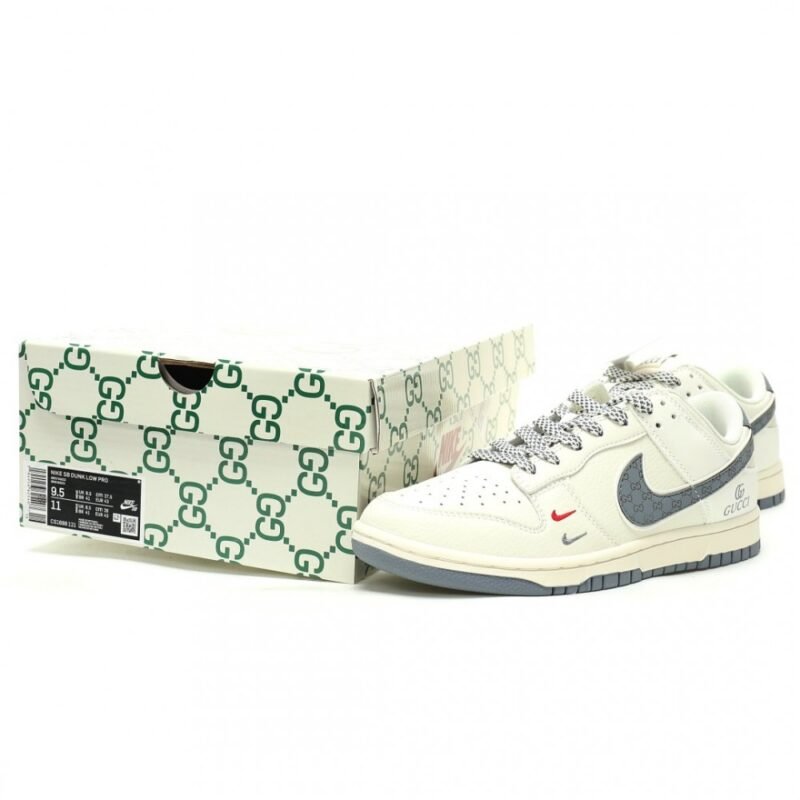 【AT13124】ナイキ × グッチコラボダンクロー・スニーカー - 高級スポーツファッションの最高峰 | Gucci x Nike
