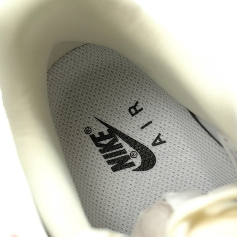 【AT13125】Louis Vuitton x Nike Air Force 1 スニーカー - デニム素材とエレガントなカラーブロックデザイン | Nike x Louis Vuitton