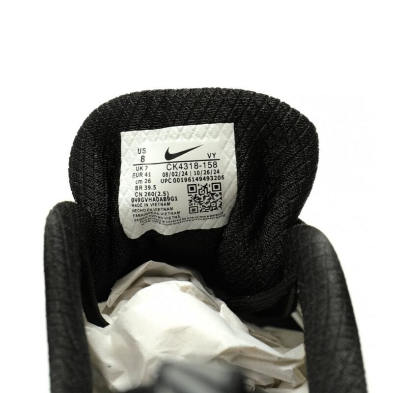 【AT13128】Stussy x Nike Air ZoomX Plus スニーカー - ストリートファッションとスポーツテクノロジーの融合 | Nike x Stussy