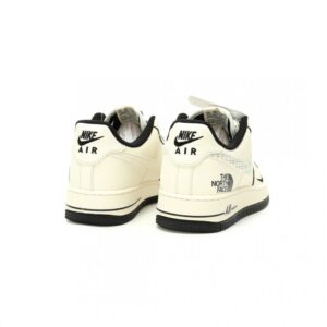 【AT13149】ナイキ x ザ・ノースフェイス Air Force 1 コラボカスタムモデル｜ストリートファッションとアウトドアの融合【Nike x The North Face】 | Nike x The North Face