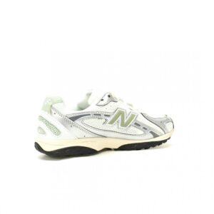 【AT13188】ニューバランス204Lシリーズ 都市の美学と機能性の完璧な融合 | New Balance