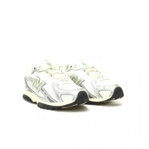 【AT13188】ニューバランス204Lシリーズ 都市の美学と機能性の完璧な融合 | New Balance