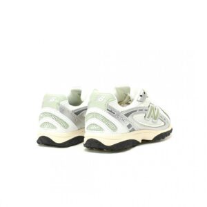 【AT13188】ニューバランス204Lシリーズ 都市の美学と機能性の完璧な融合 | New Balance