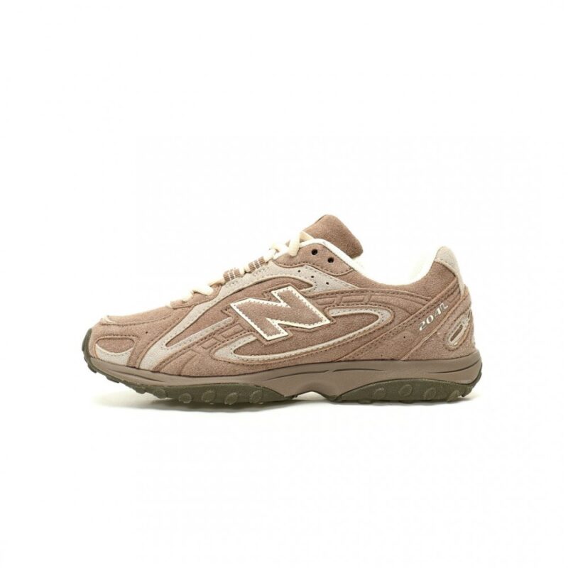【AT13190】ニューバランス New Balance 204Lシリーズ スポーツシューズ | New Balance