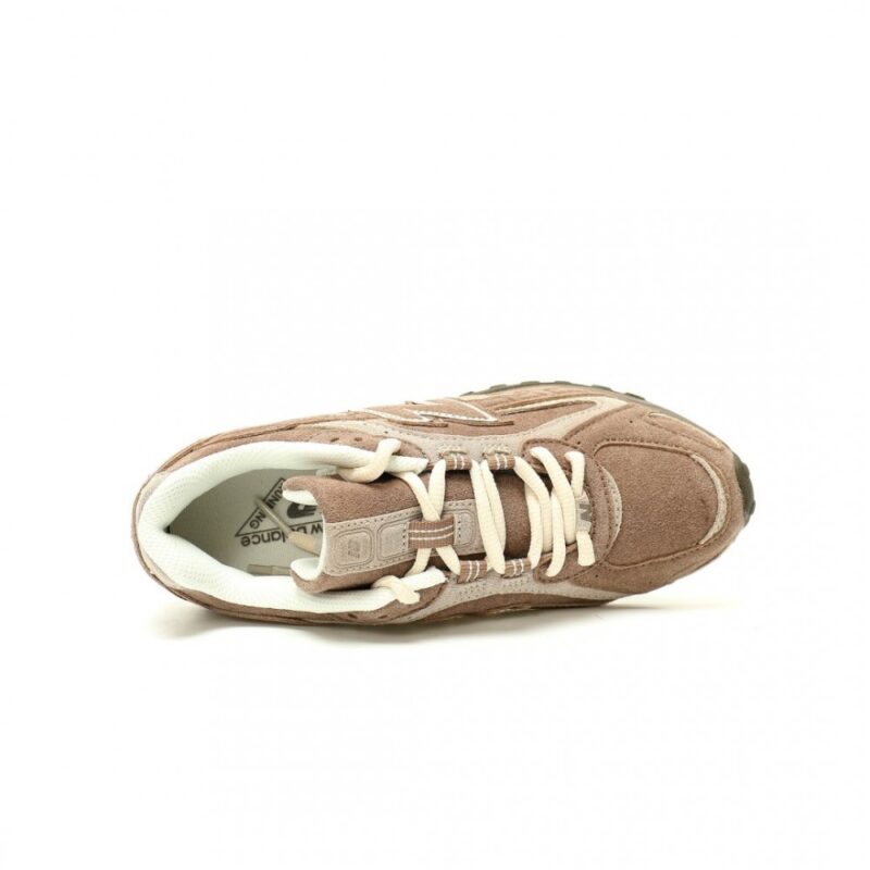 【AT13190】ニューバランス New Balance 204Lシリーズ スポーツシューズ | New Balance