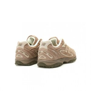 【AT13190】ニューバランス New Balance 204Lシリーズ スポーツシューズ | New Balance