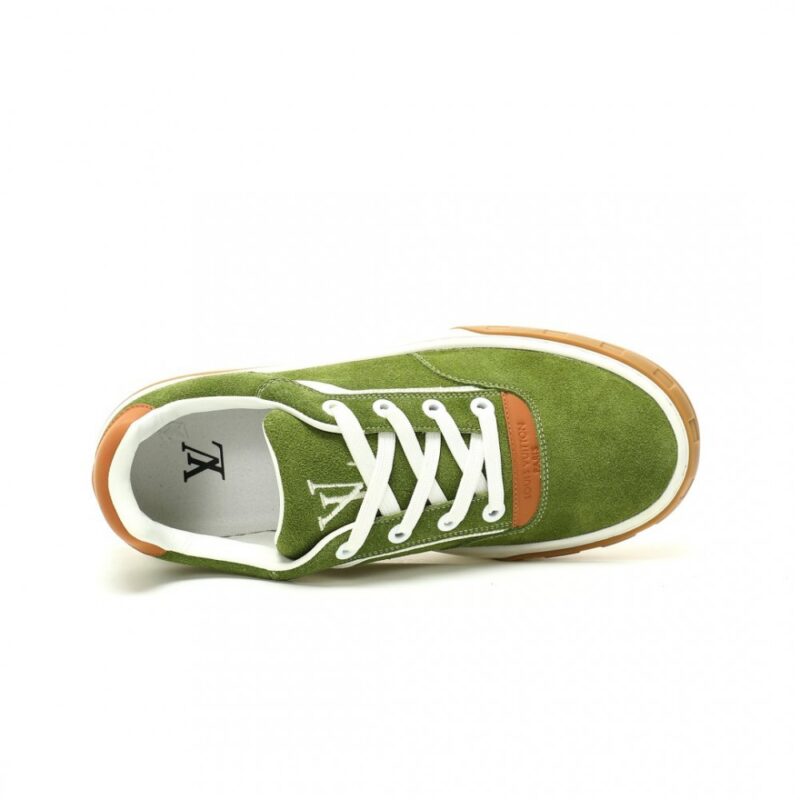 【AT13204】LOUIS VUITTON（ルイヴィトン）Tilted シリーズ苔緑色スポーツシューズ - 高品質素材と前衛的デザイン | Louis Vuitton Malletier
