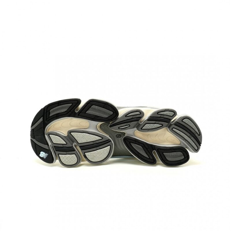 【AT13214】ニューバランスU2000シリーズ - 高品質デザインと革新技術 | New Balance