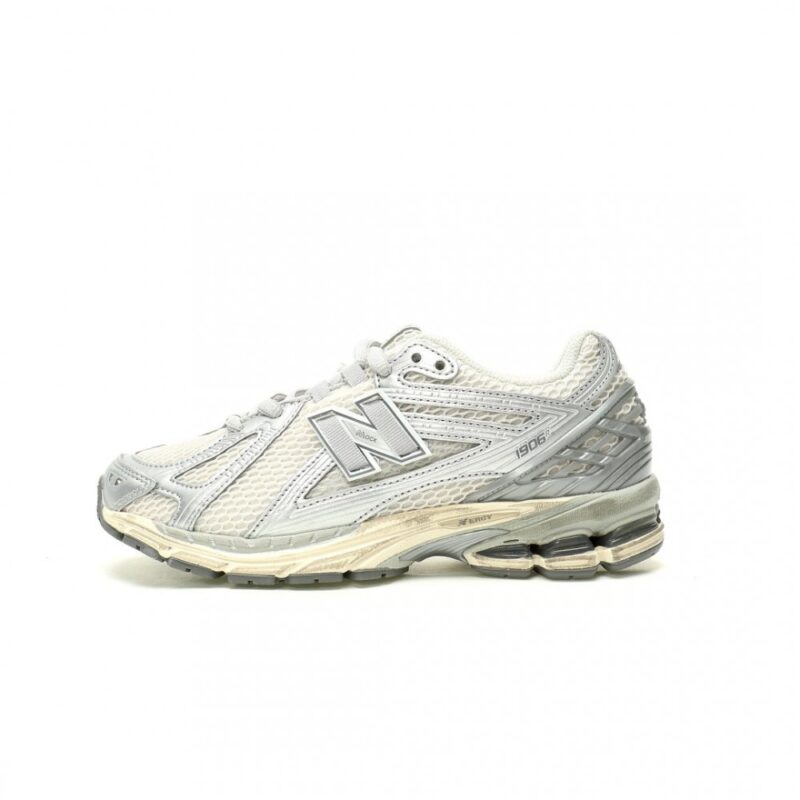 【AT13215】ニューバランスNew Balance 1906R Protection Packレトロレザーランニングシューズ | New Balance
