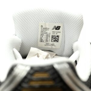 【AT13216】New Balance × AURALEE コラボ M1906Rシリーズ スポーツシューズ | New Balance