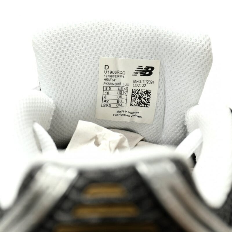 【AT13216】New Balance × AURALEE コラボ M1906Rシリーズ スポーツシューズ | New Balance