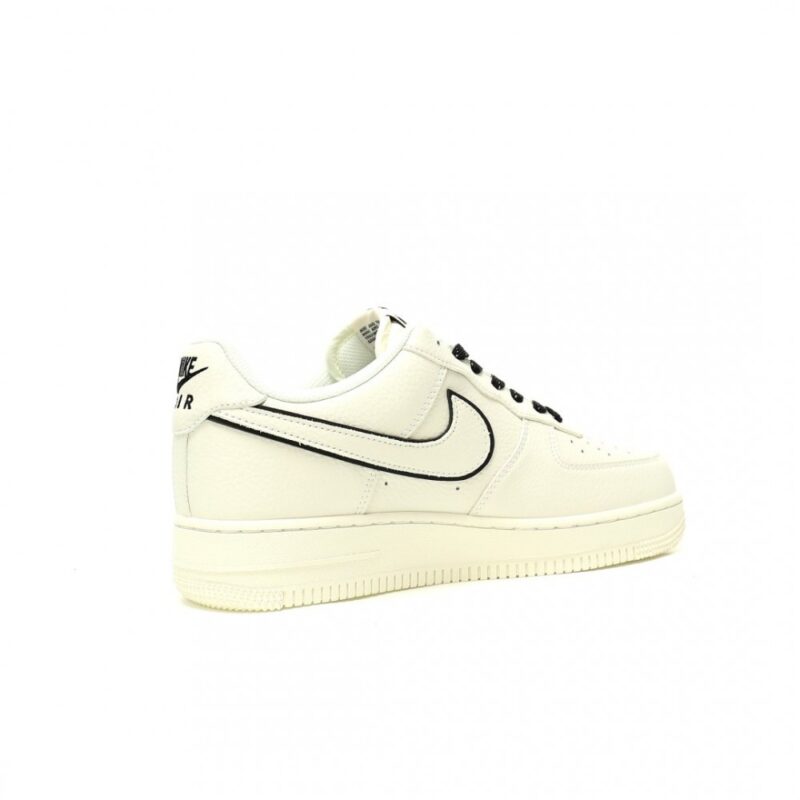 【AT13234】ナイキ エアフォース 1 07 ロー ロースニーカー クリームカラー 高品質レザー素材 エアクッション技術搭載 | Nike Air Force 1