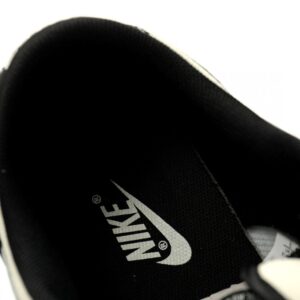 【AT13235】Nike SB Dunk Lowシリーズ グラフィティ配色ローカットスケートボードシューズ | Dunk