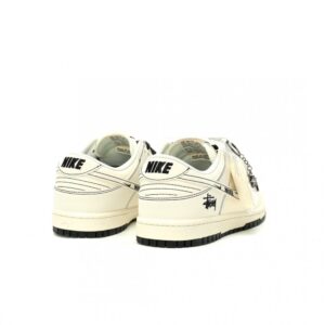 【AT13236】Nike x Stussy SB Dunk Lowコラボ - ストリートファッションのトップチョイス | Nike x Stussy