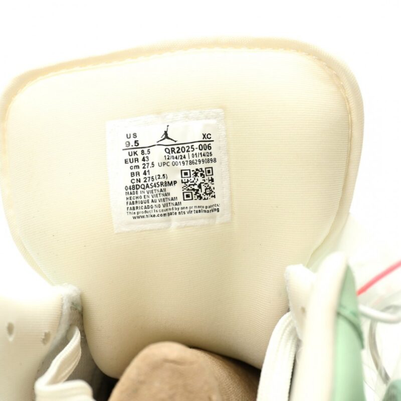 【AT13344】ナイキ エア ジョーダン 1 ロー OG x LABUBU カスタムコラボシューズ | Nike x Labubu