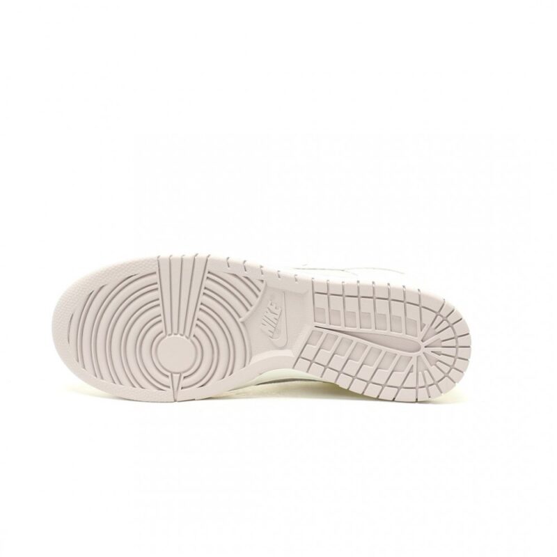 【AT13368】ナイキSBダンクロー "プラチナバイオレット" 新色登場 | Dunk