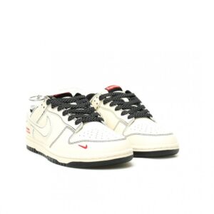 【AT13370】シュプリーム×ナイキSBダンクLowコラボ - ストリートファッションの最高傑作 | Supreme x Nike