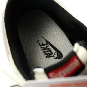 【AT13370】シュプリーム×ナイキSBダンクLowコラボ - ストリートファッションの最高傑作 | Supreme x Nike