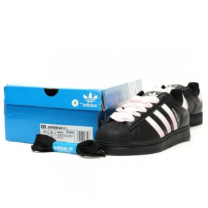 【AT13579】adidas Originals スーパースタークラシックスエードスニーカー ブラックピンクデザイン | Superstar