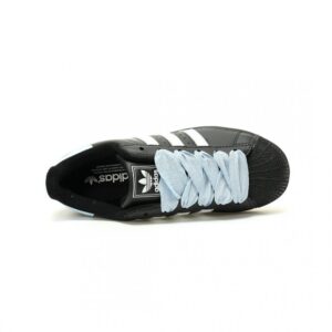 【AT13584】アディダスの黒色スーパースターIIシェルトゥ | スウェードアッパーとTrifoliumロゴ入り | ストリートファッション | Adidas Superstars