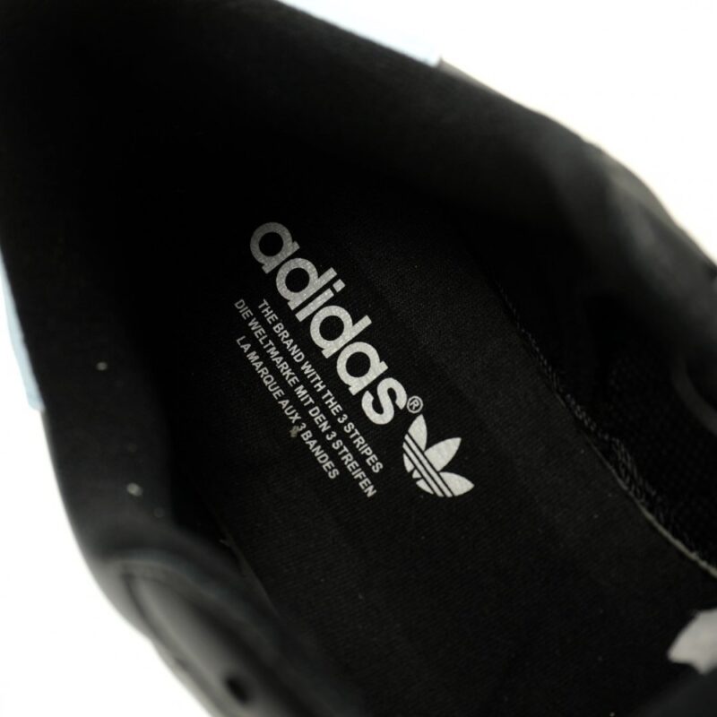 【AT13584】アディダスの黒色スーパースターIIシェルトゥ | スウェードアッパーとTrifoliumロゴ入り | ストリートファッション | Adidas Superstars
