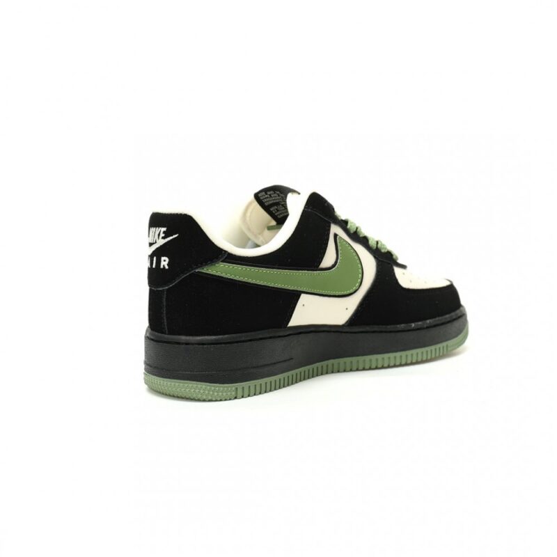 【AT13592】Nike x Stussy Air Force 1 '07 Low コラボ限定 リザードレザースニーカー | Nike x Stussy