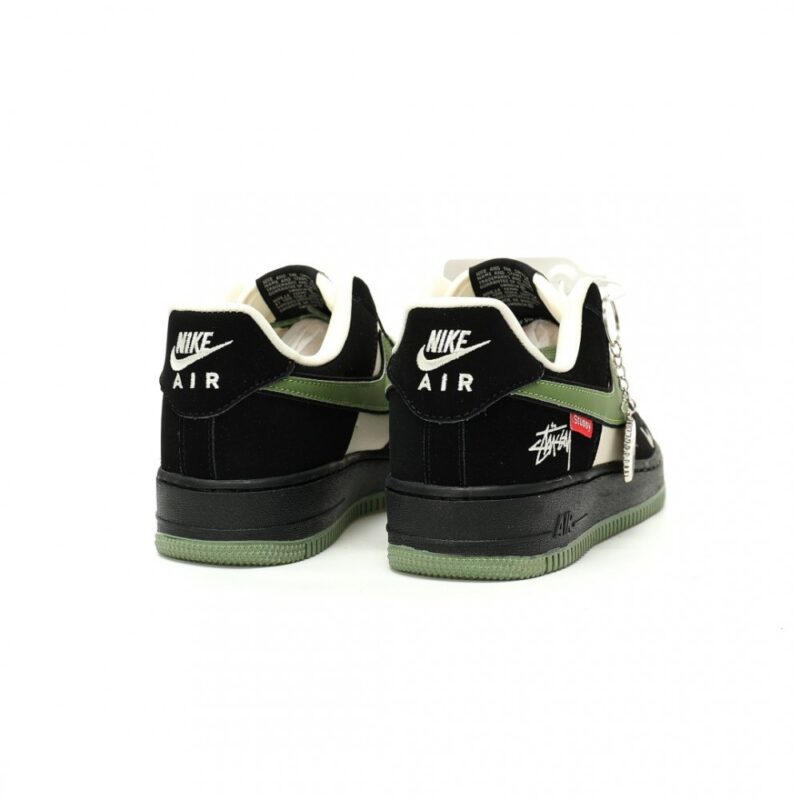 【AT13592】Nike x Stussy Air Force 1 '07 Low コラボ限定 リザードレザースニーカー | Nike x Stussy