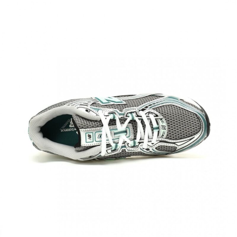 【AT13686】New Balance MR740シリーズ レトロランニングシューズ | New Balance