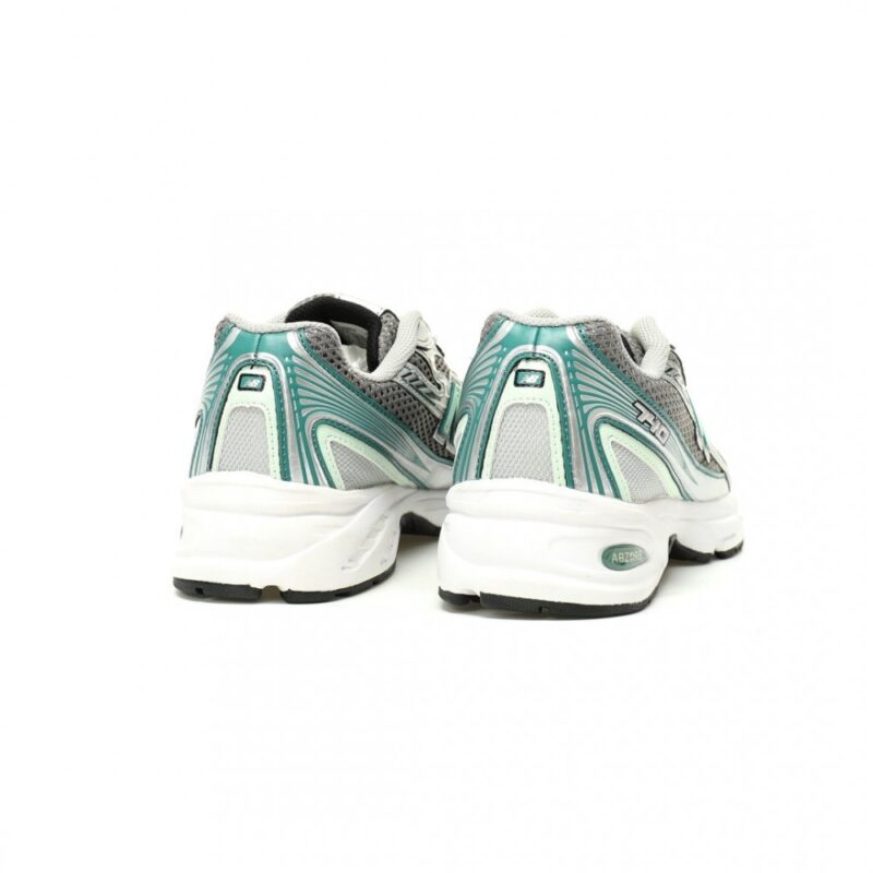 【AT13686】New Balance MR740シリーズ レトロランニングシューズ | New Balance