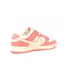 【AT13972】Nike SB Dunk Low LABUBUコラボカスタムシューズ | Nike x Labubu