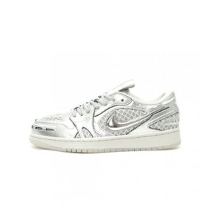 【AT13974】ナイキ・エア・ジョーダンAJ1 ロー メタリックシルバー バスケットボールシューズ | Nike Air Jordan