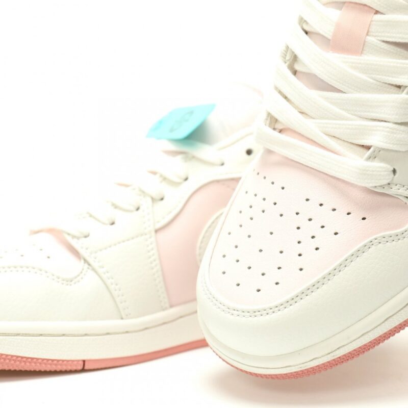 【AT14004】ナイキ Air Jordan 1 Lowクラシックスニーカー - ふわふわピンクアイボリー、高品質の牛革素材、防滑耐摩耗性アウトソール | Nike Air Jordan