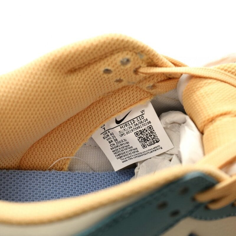 【AT14020】ナイキSBダンクローシリーズ - Pale Ivory/Royal Pulseカラー、ストリートファッションの新境地を切り拓く | Dunk