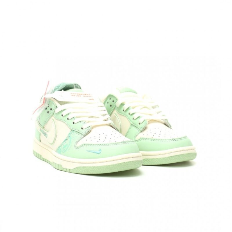 【AT14046】Nike SB Dunk Low LABUBUコラボレーション特別カスタムシューズ | Nike x Labubu
