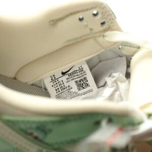 【AT14046】Nike SB Dunk Low LABUBUコラボレーション特別カスタムシューズ | Nike x Labubu