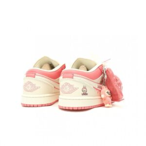 【AT14047】Nike × LABUBU コラボ ローカットスニーカー | Nike x Labubu