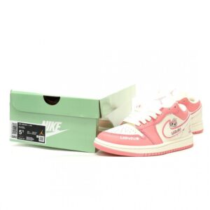 【AT14047】Nike × LABUBU コラボ ローカットスニーカー | Nike x Labubu