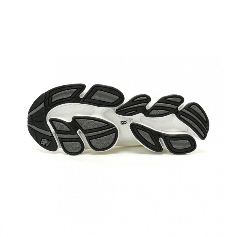 【AT14096】ニューバランスABZORB 2000ランニングシューズ - 都市生活に最適 | New Balance