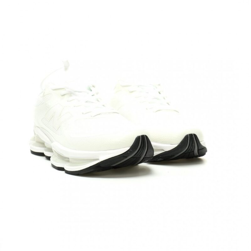 【AT14096】ニューバランスABZORB 2000ランニングシューズ - 都市生活に最適 | New Balance