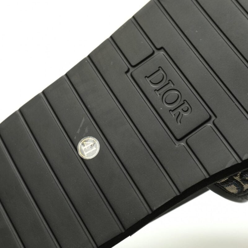 【AT14115】ディオール(Dior)のAquaシリーズサンダル - フランス高級ファッションブランドの贅沢な革命 | Dior Paris