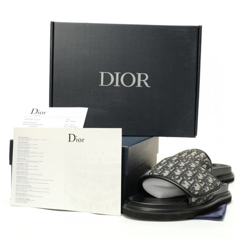 【AT14115】ディオール(Dior)のAquaシリーズサンダル - フランス高級ファッションブランドの贅沢な革命 | Dior Paris