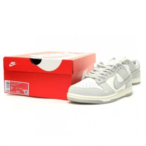 【AT14265】Nike SB Dunk Low クラシックな煙灰色とオフホワイトのスケートボードシューズ | Nike Dunk
